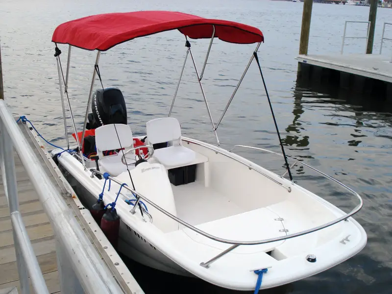 Deck Boat Vs Pontoon What Are the Differences?