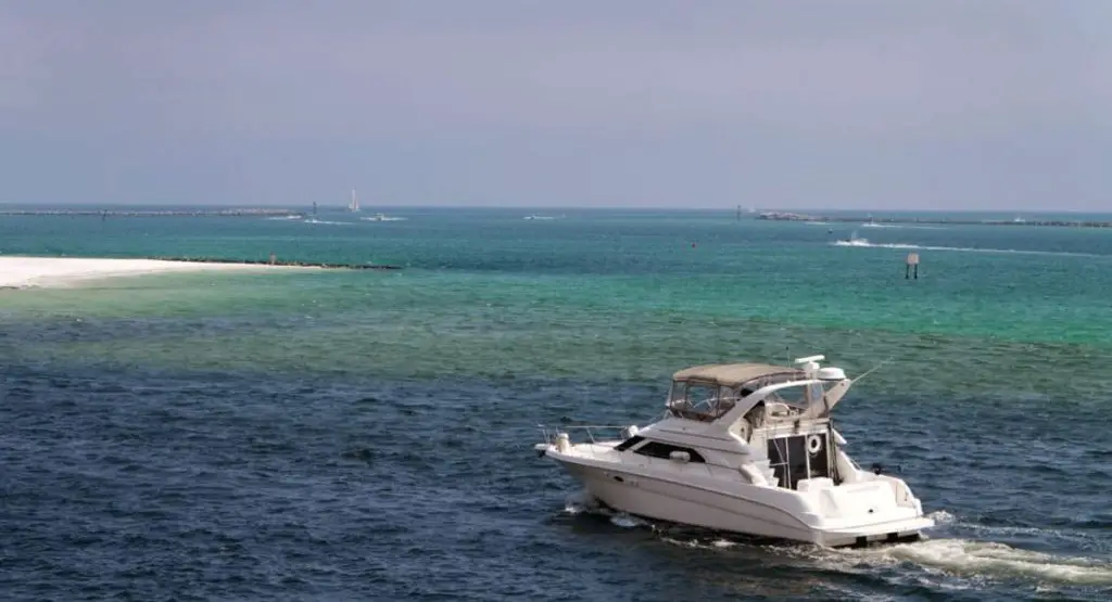 How Should You Pass A Fishing Boat Safely On Water