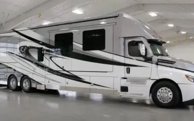 IKON 4534RQ Renegade RV Review 2023 (with Video)