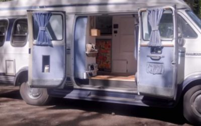 10 Things We Love About This Campervan (She Leaves Everything Behind to Live Affordably)